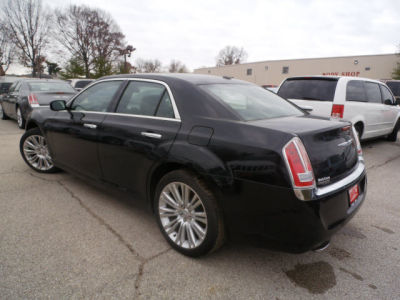 2011 Chrysler 300C  Base