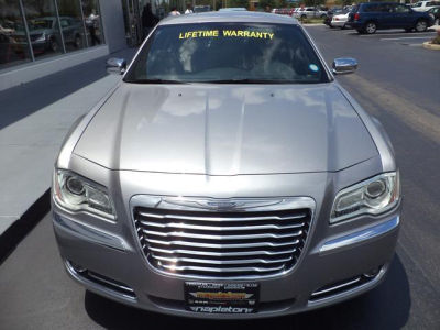 2011 Chrysler 300C  Base