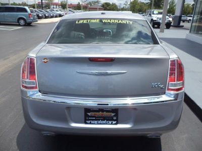 2011 Chrysler 300C  Base