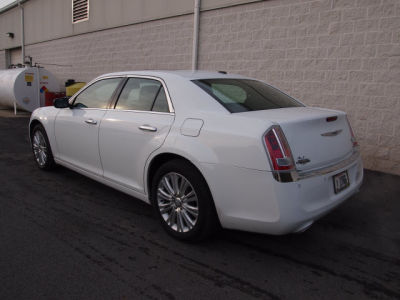 2011 Chrysler 300C  Base