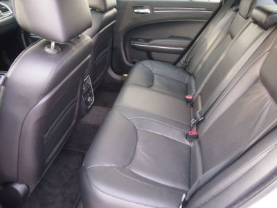 2011 Chrysler 300C  Base