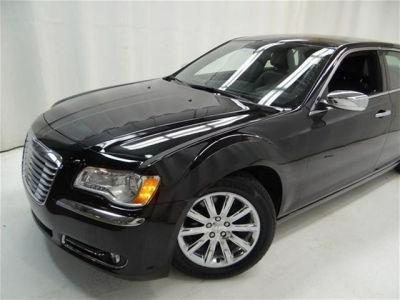 2013 Chrysler 300C  Base