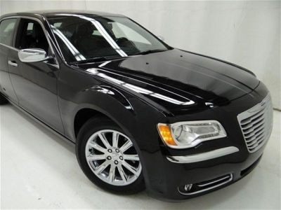 2013 Chrysler 300C  Base