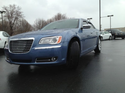 2011 Chrysler 300C  Base