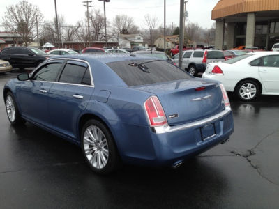 2011 Chrysler 300C  Base