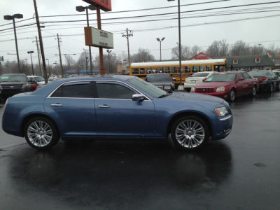 2011 Chrysler 300C  Base