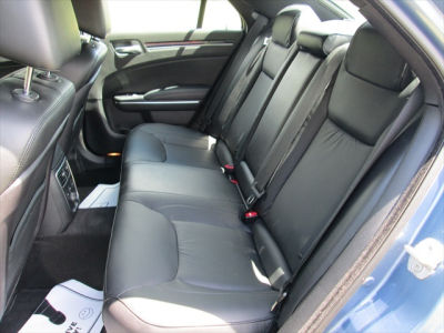2011 Chrysler 300C  Base