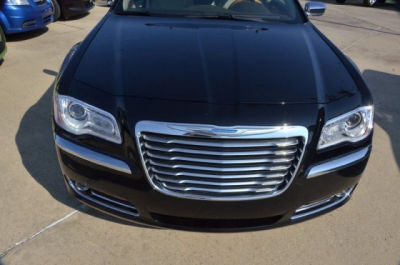 2012 Chrysler 300C  Base