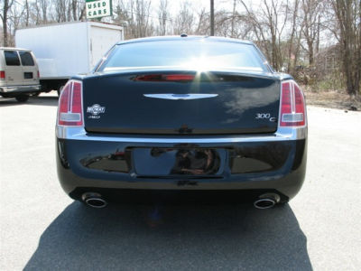 2012 Chrysler 300C  Base