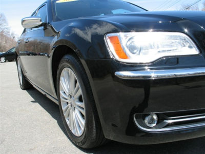 2012 Chrysler 300C  Base