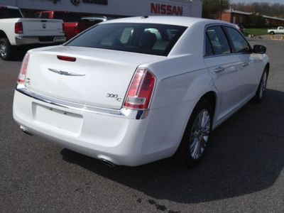 2013 Chrysler 300C  Base