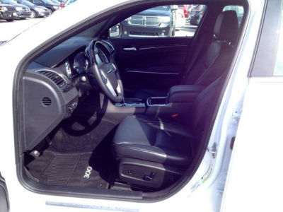 2013 Chrysler 300C  Base