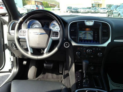 2013 Chrysler 300C  Base