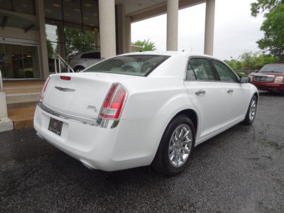 2012 Chrysler 300C  Base