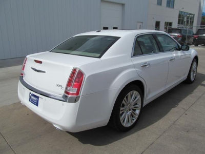2011 Chrysler 300C  Base