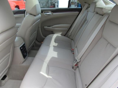 2011 Chrysler 300C  Base