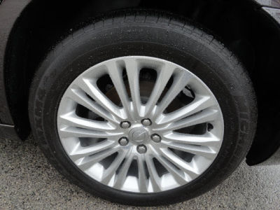 2012 Chrysler 300C  Base