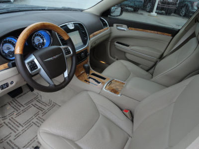 2012 Chrysler 300C  Base