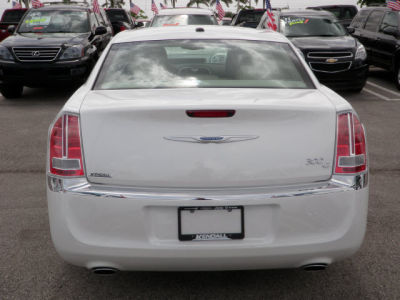 2012 Chrysler 300C  Base