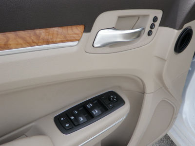 2012 Chrysler 300C  Base