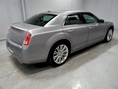 2011 Chrysler 300C  Base
