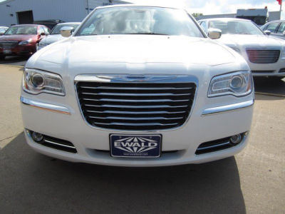 2011 Chrysler 300C  Base