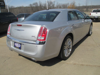 2011 Chrysler 300C  Base