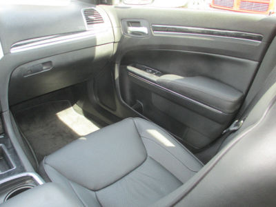 2011 Chrysler 300C  Base