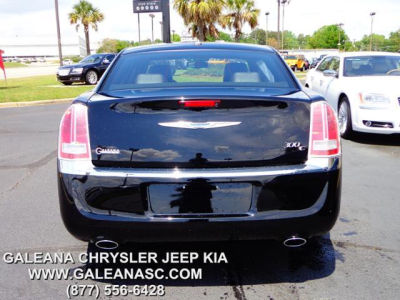 2012 Chrysler 300C  Base