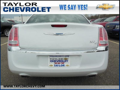 2013 Chrysler 300C  Base