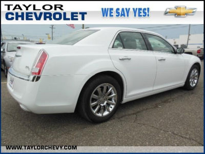 2013 Chrysler 300C  Base