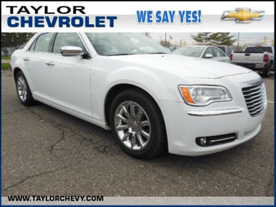 2013 Chrysler 300C  Base