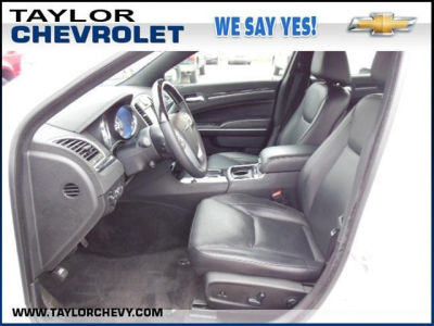 2013 Chrysler 300C  Base