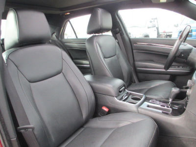 2012 Chrysler 300C  Base