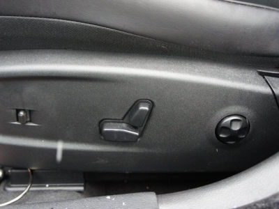 2012 Chrysler 300C  Base