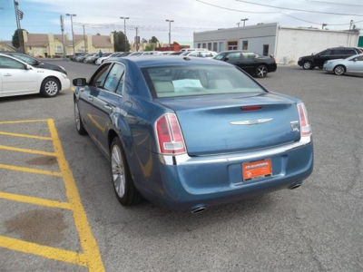 2011 Chrysler 300C  Base