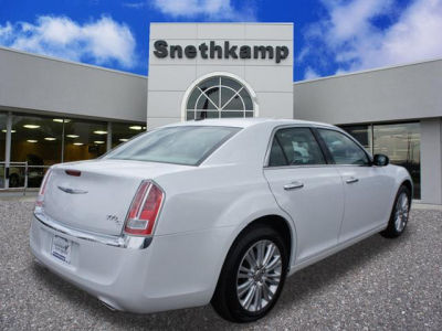 2012 Chrysler 300C  Base