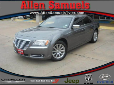 2011 Chrysler 300C  Base