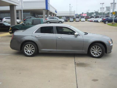 2011 Chrysler 300C  Base