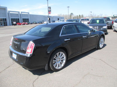 2011 Chrysler 300C  Base