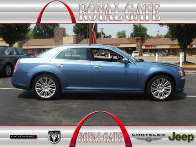 2011 Chrysler 300C  Base