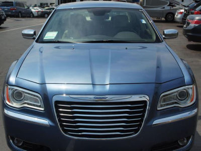 2011 Chrysler 300C  Base