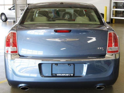 2011 Chrysler 300C  Base