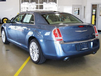 2011 Chrysler 300C  Base