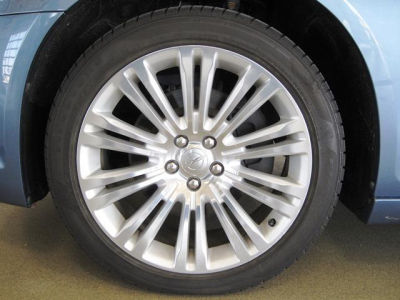 2011 Chrysler 300C  Base