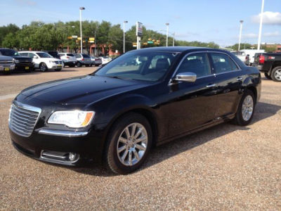 2013 Chrysler 300C  Base