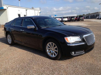 2013 Chrysler 300C  Base