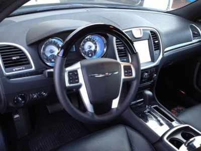 2013 Chrysler 300C  Base