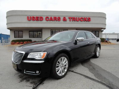 2012 Chrysler 300C  Base