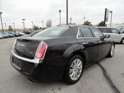 2012 Chrysler 300C  Base